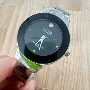Embassy by Gruen ladies black dial silver tone cuff bracelet watch NEW BATTERY